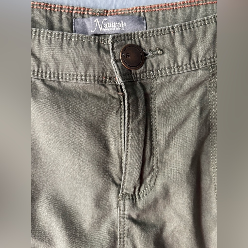 Bass Pro Shops | Natural Collections Cotton Shorts | Size 4 | Green - Picture 8 of 12